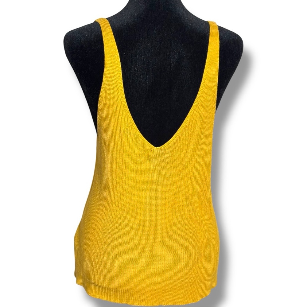 Forever 21 Mustard Knit V Neck Relaxed Fit Sleeveless Classic Style Tank Top - Picture 6 of 14
